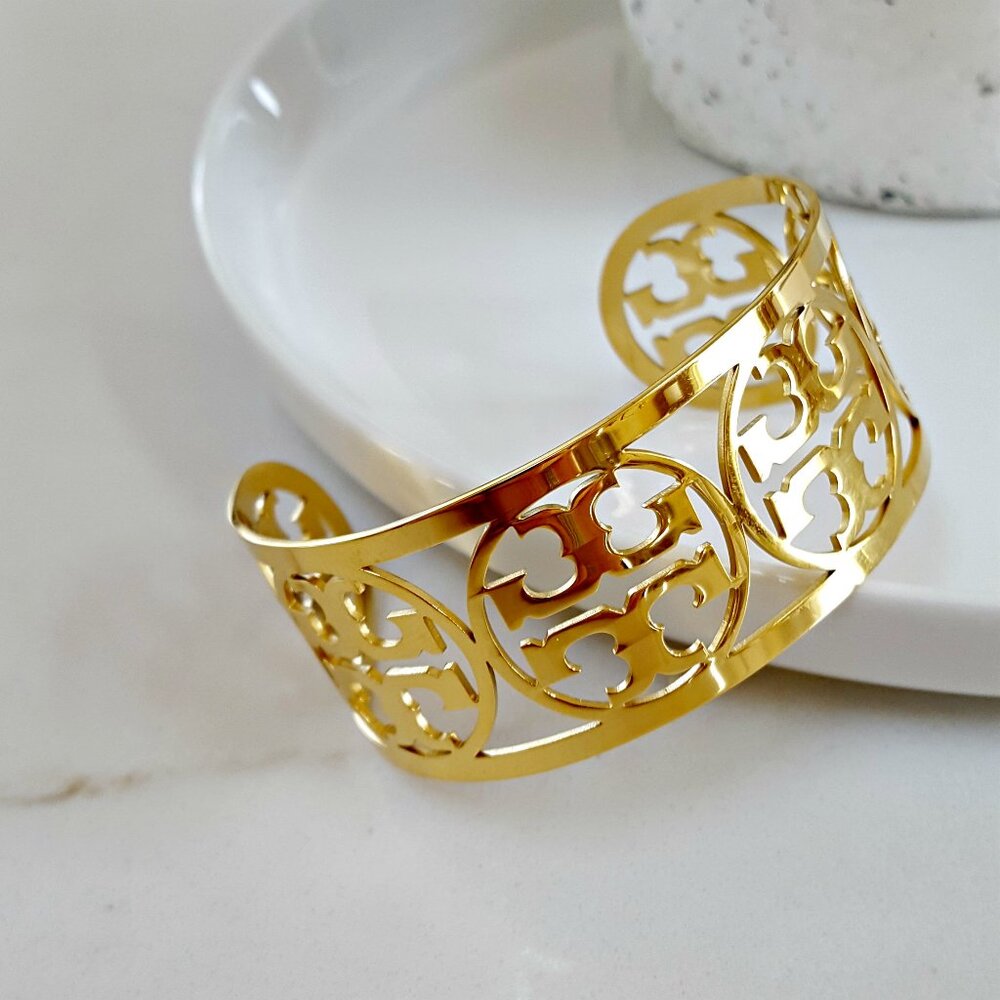 NEW! DESIGNER INSPIRED HOLLOW  Luxury VIBES CUFF BRACELET